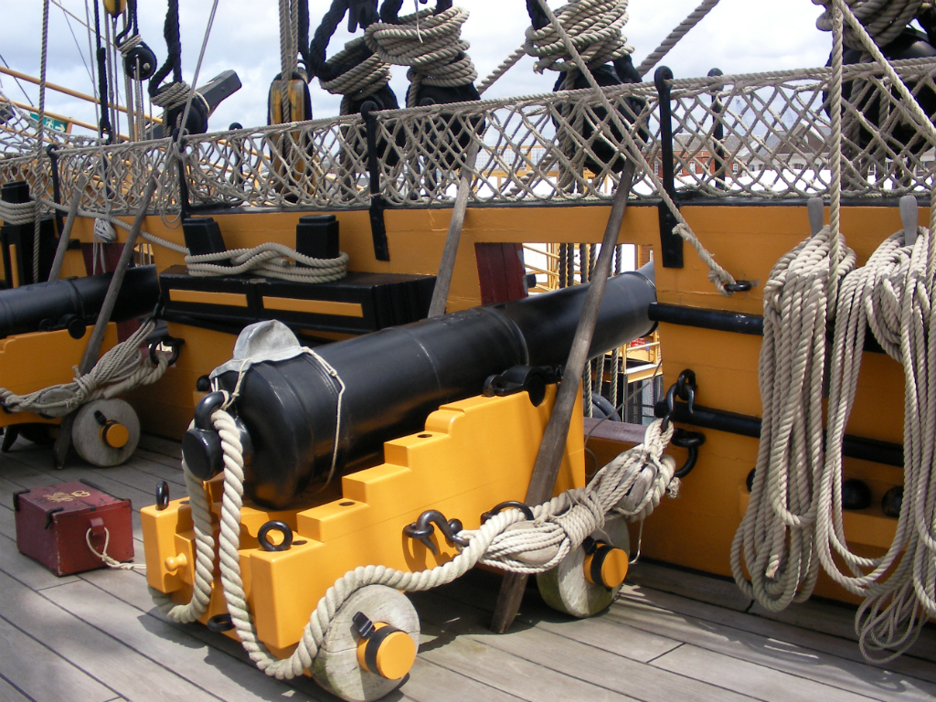 HMS Victory - Quarterdeck 12 Pounder